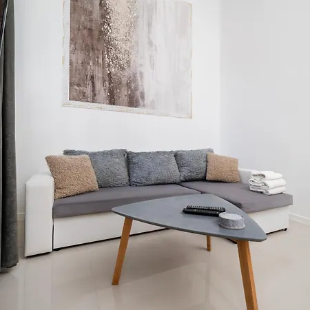 Downtown With Mezzanine By Bookinghost Apartament *