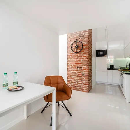 Apartamento Downtown With Mezzanine By Bookinghost Łódź