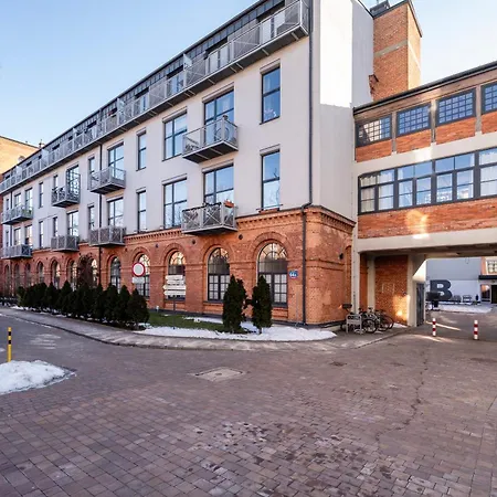 Downtown With Mezzanine By Bookinghost