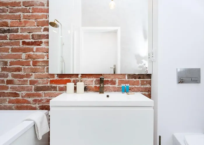 Downtown With Mezzanine By Bookinghost Apartamento