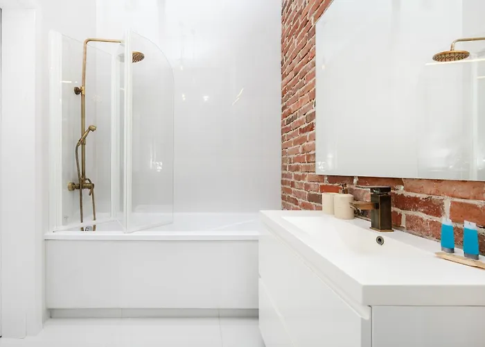 Downtown With Mezzanine By Bookinghost