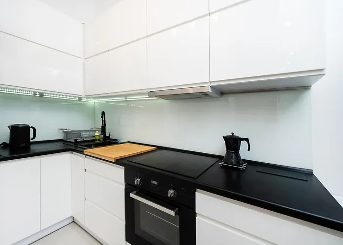 Downtown With Mezzanine By Bookinghost Łódź